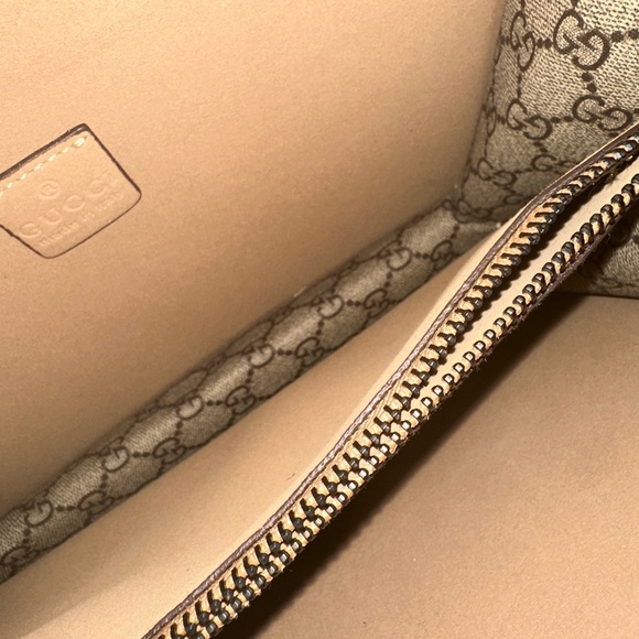 Luxury Beige and Tan Shoulder Bag - Picture 6 of 6